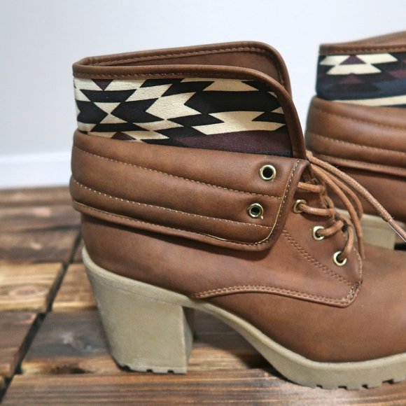 Call It Spring Brown Ankle Boots Size 8.5 - Picture 6 of 10